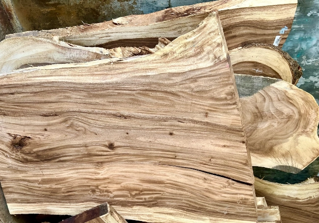 Sample of Monkeypod wood